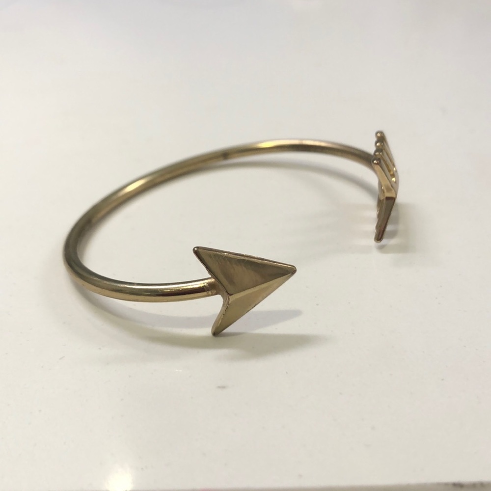Gold Arrow Bracelet - Picture 2 of 8